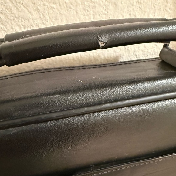 SUMDEX High Quality Thick Black Leather Shoulder Travel Laptop Messenger Bag - Picture 5 of 8